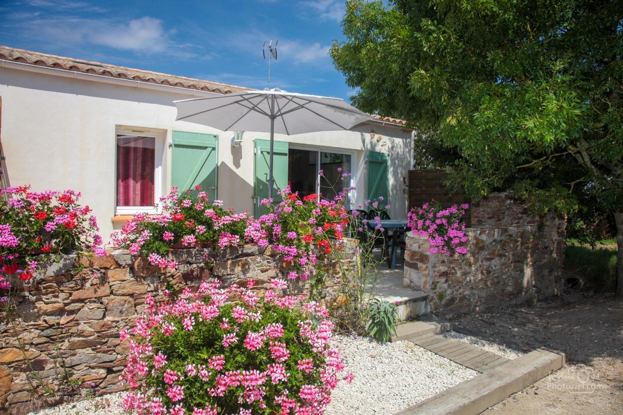 Domaine Les Rousselieres Villa อูลูนน์-ซัวร์-แมร์ ภายนอก รูปภาพ